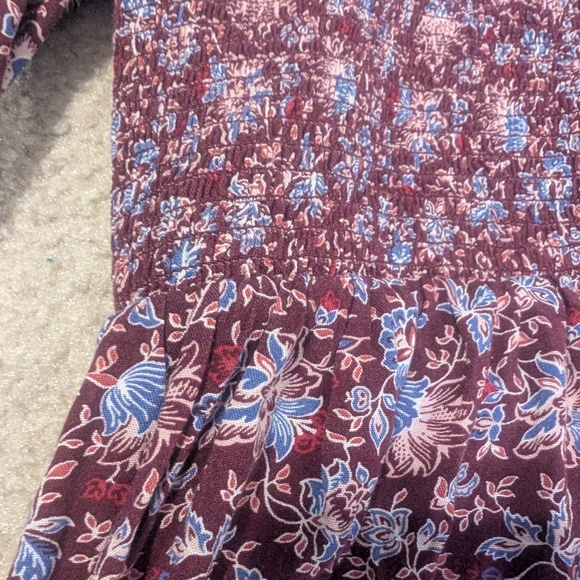 Old Navy Women Burgundy & Cornflower Blue Floral Smocked Bodice Longsleeve Dress - Picture 3 of 9